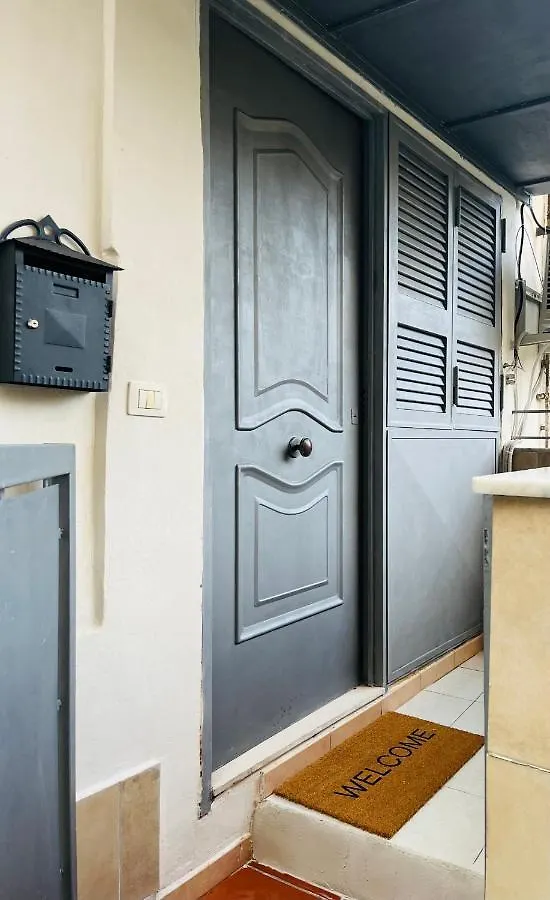 Falcone House Apartment Naples 0*,